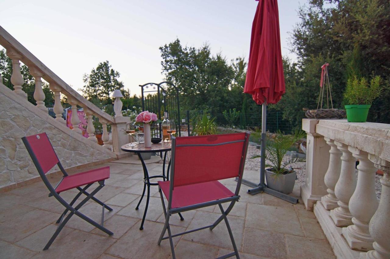 Chez Amali - Stielvolle Ferienwohnung In Der Provence Mit Terrasse Brignoles Dış mekan fotoğraf