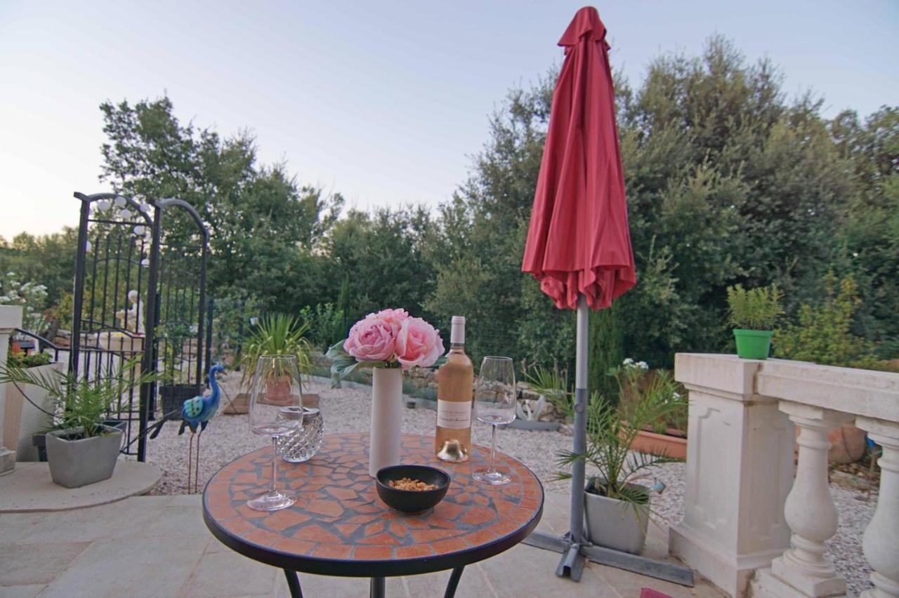 Chez Amali - Stielvolle Ferienwohnung In Der Provence Mit Terrasse Brignoles Dış mekan fotoğraf
